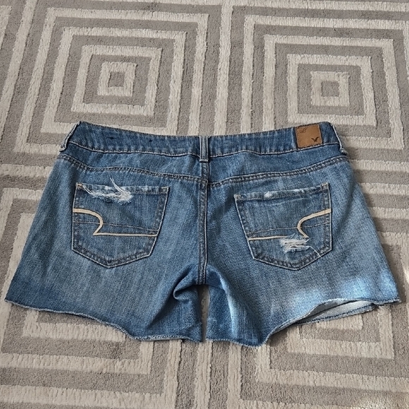 American Eagle Blue Jean Shorts Distressed Frayed - Picture 3 of 4